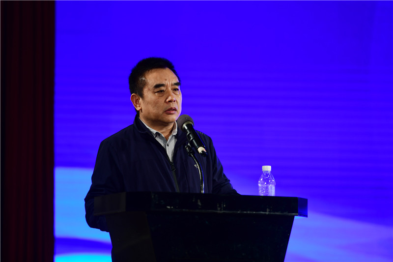 12.王躍文作了題為《小說(shuō)虛構》的主題演講.jpg