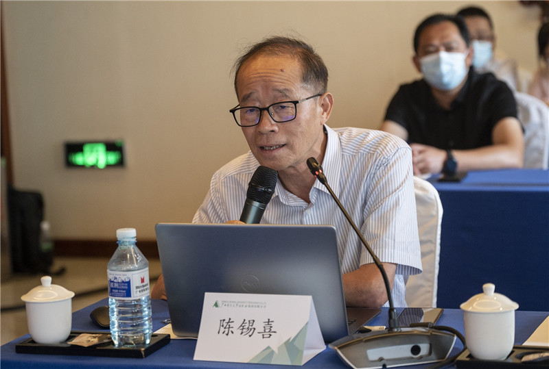 9 上海交通大學(xué)講席教授、中央馬克思主義理論研究和建設工程首席專(zhuān)家陳錫喜作主旨演講（李顯楊 攝）.jpg