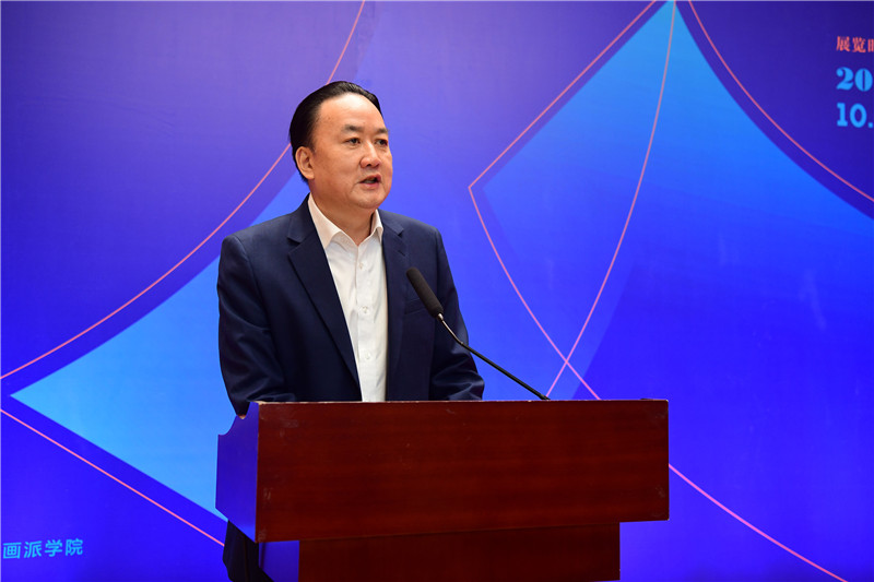 4全國人大常委、廣西文聯(lián)副主席、廣西藝術(shù)學(xué)院校長(cháng)鄭軍里致辭（李顯楊 攝）.JPG