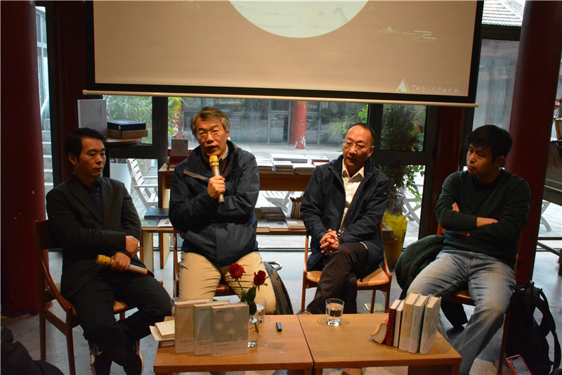 從左到右：西渡、臧棣、敬文東、姜濤   小眾書(shū)坊供圖.JPG